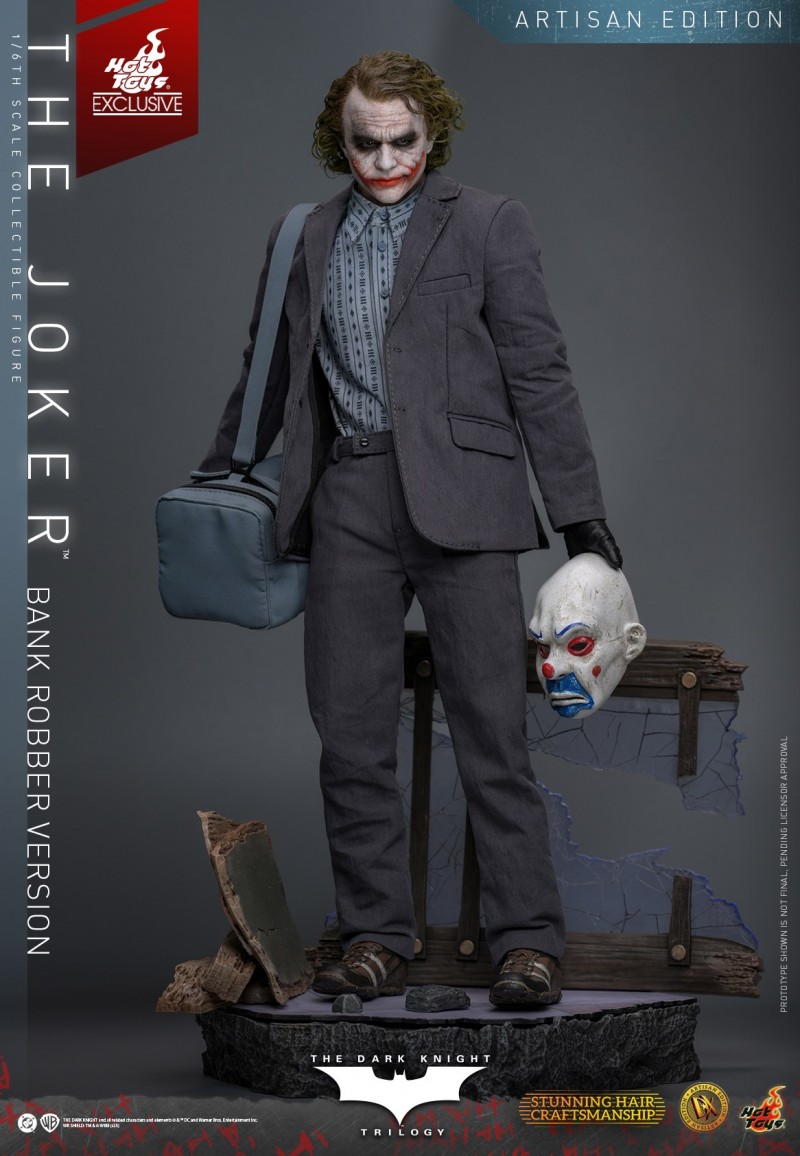 Hot Toys - TDK C The Joker Bank Robber AE_PR1.jpg