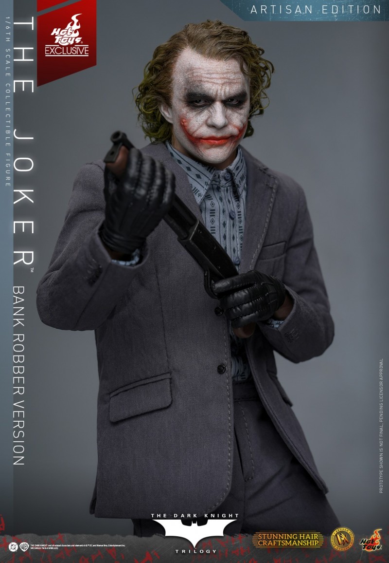Hot Toys - TDK C The Joker Bank Robber AE_PR7.jpg