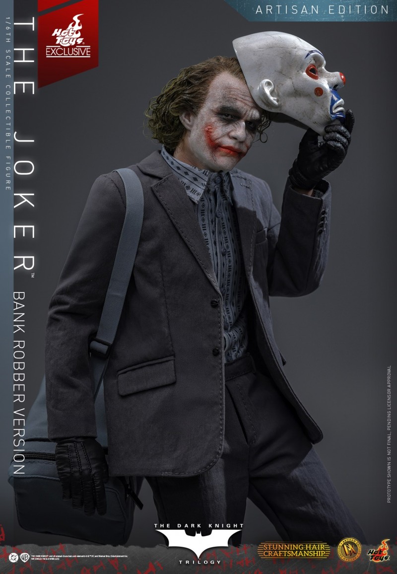 Hot Toys - TDK C The Joker Bank Robber AE_PR8.jpg