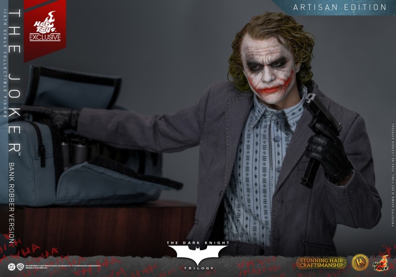 Hot Toys - TDK C The Joker Bank Robber AE_PR10.jpg