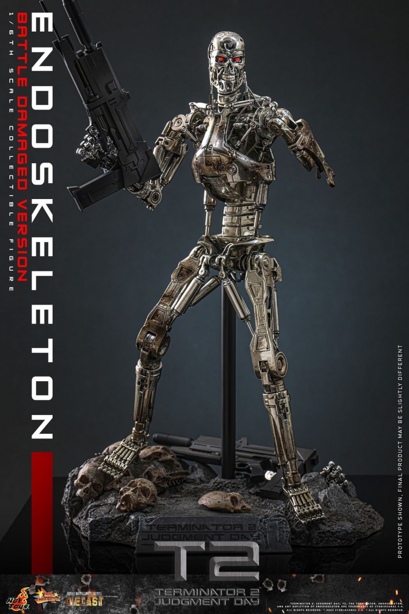 Hot Toys - T2 - Endoskeleton (Battle Damaged Version)_PR3.jpg