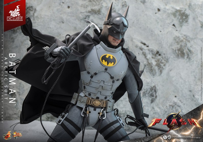 Hot Toys - The Flash - Batman (Arctic Suit)_PR17.jpg
