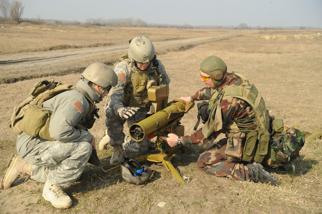 寻找一部讲诉美国特种兵救一个女人的电影