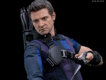     C  Captain America 3 Civil War Hawkeye